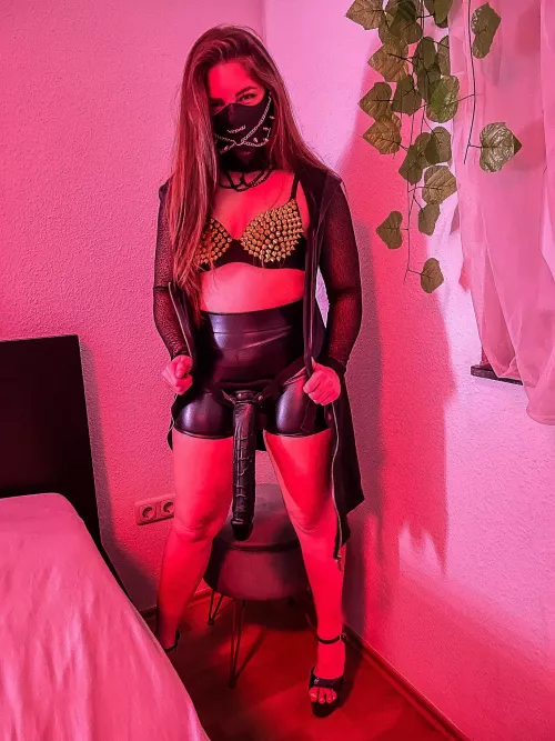 I love the excitement of a slut being hungry for a bbc 😏