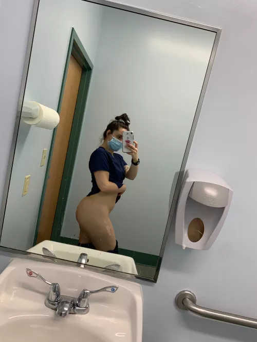 i work with horses, rumor has it you're hung like one🐴