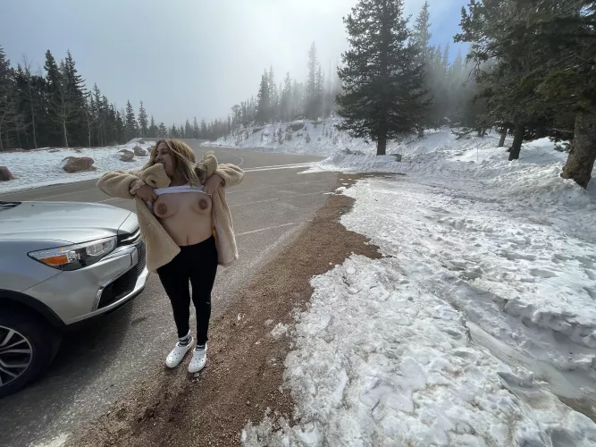 It felt so good having the cold air on my tits 😩