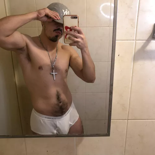 Latin boy looking for new friends who likes musky underwear’s 🤤
