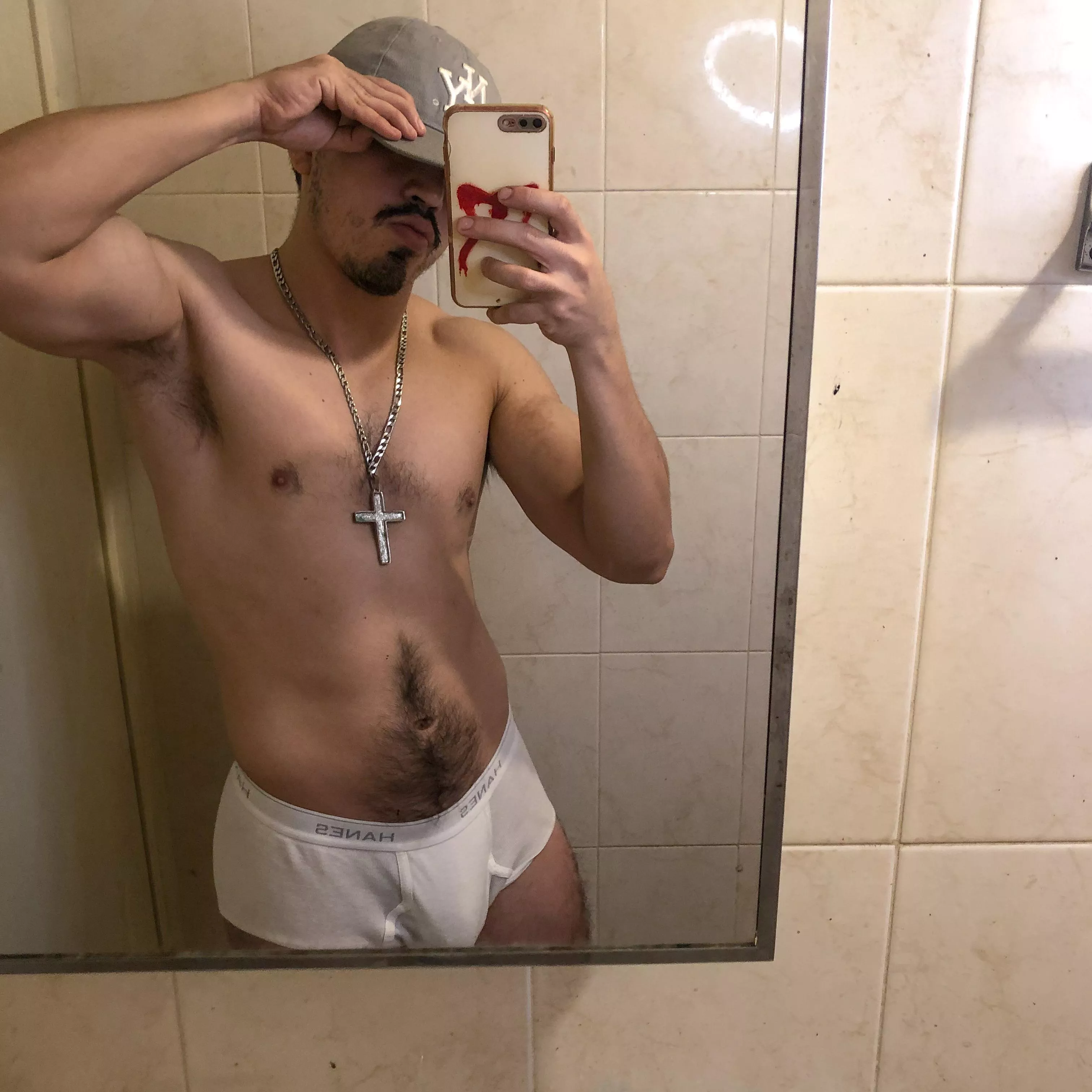 Latin boy looking for new friends who likes musky underwear’s 🤤