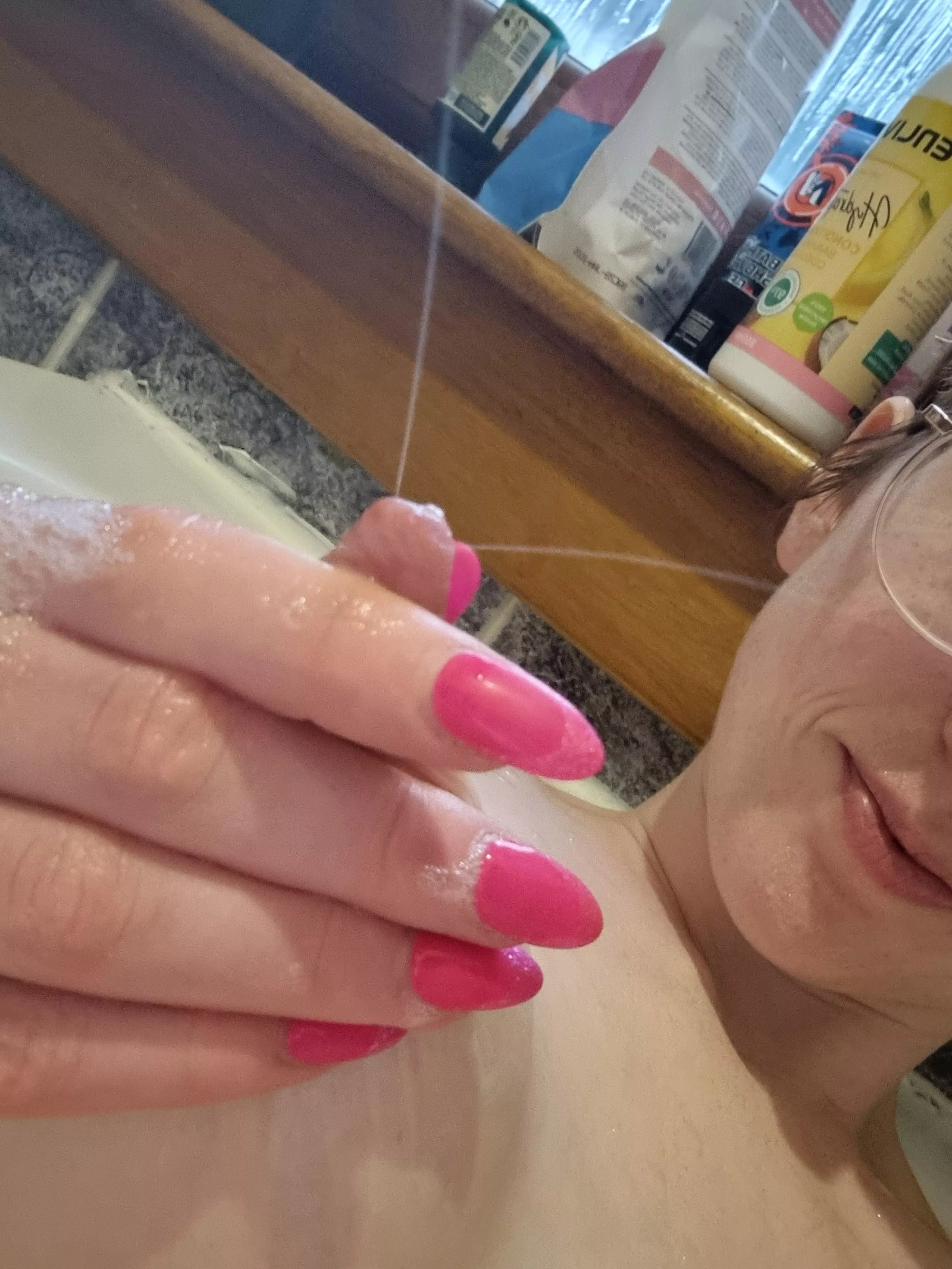 look at the power of that spray!