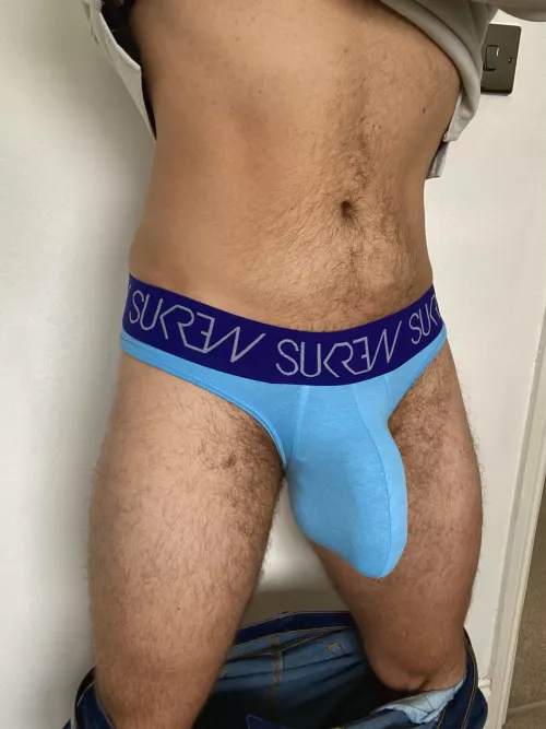 Love how these cut high on the sides and show my bulge off