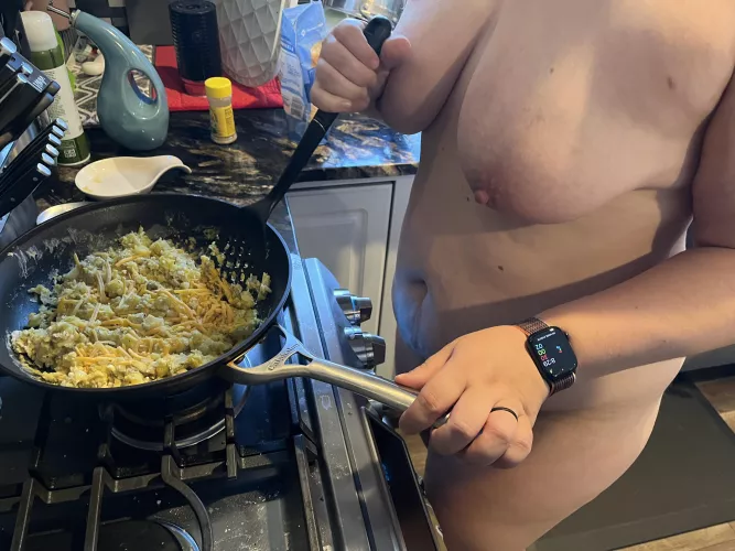 Mama’s cooked up some breakfast, want some?