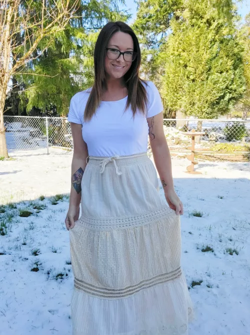 no bra, even in the snow