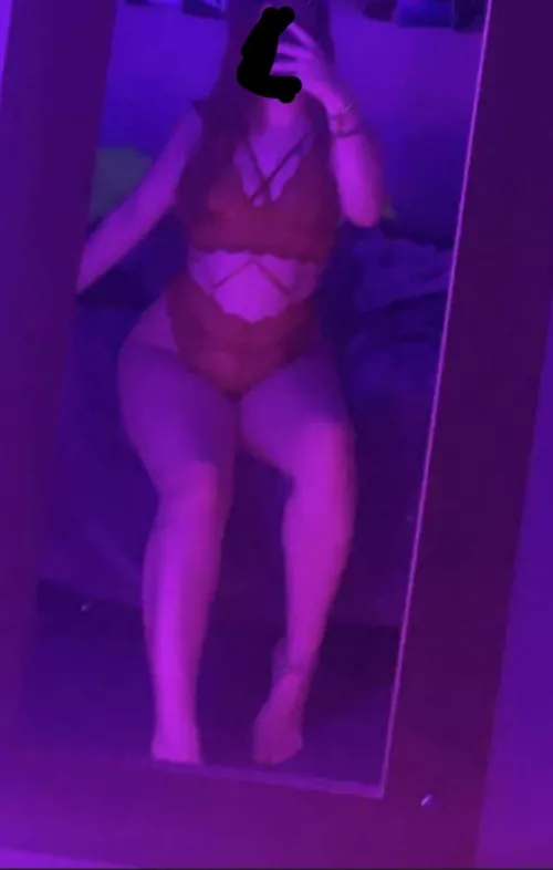 [Selling] Come chat to me on snap if you want to cum tonight 😈 xx