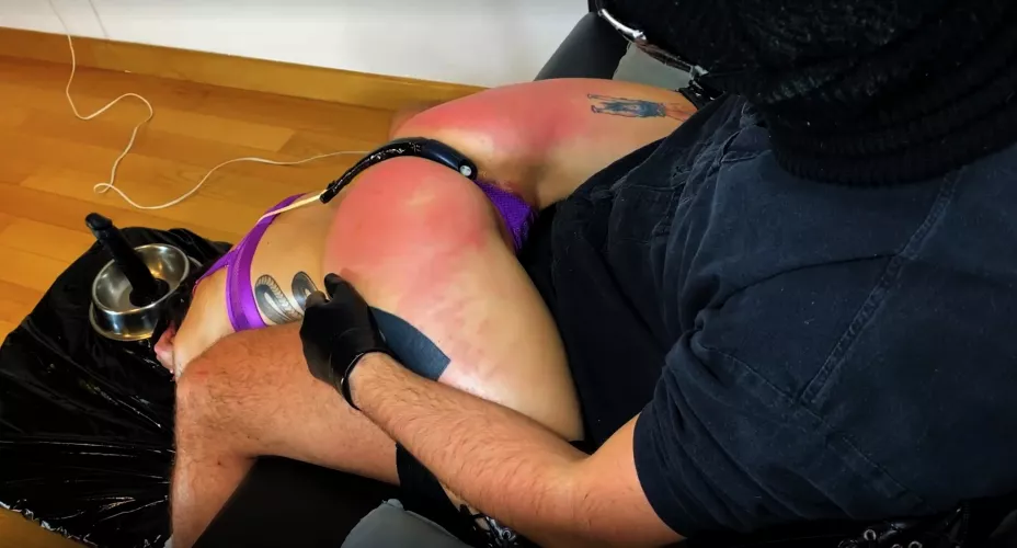 Spanked and hooked, everyone's favorite combination