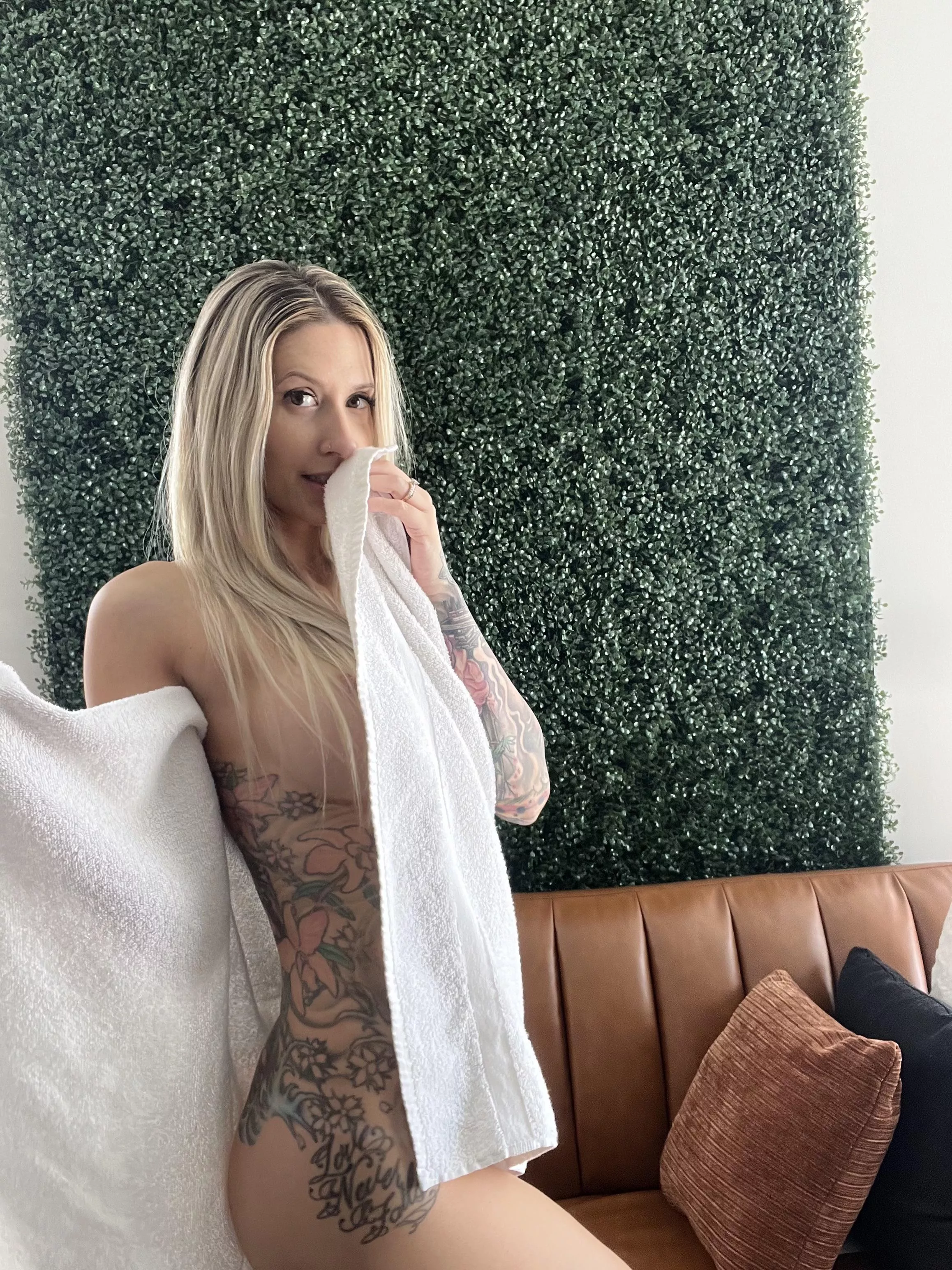 Towel or no towel 😁😝