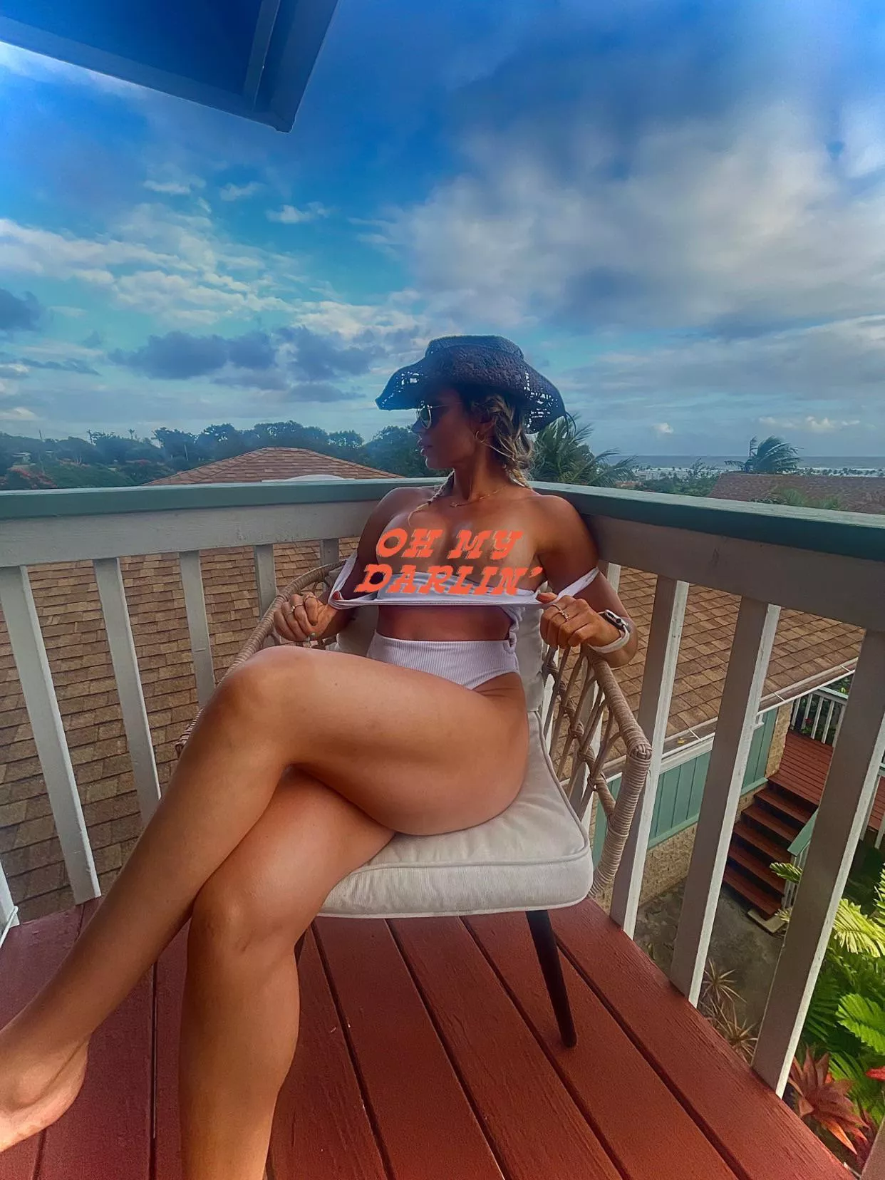 Watch me show off my fit naked body all around the world on my OF ✨🧚🏼