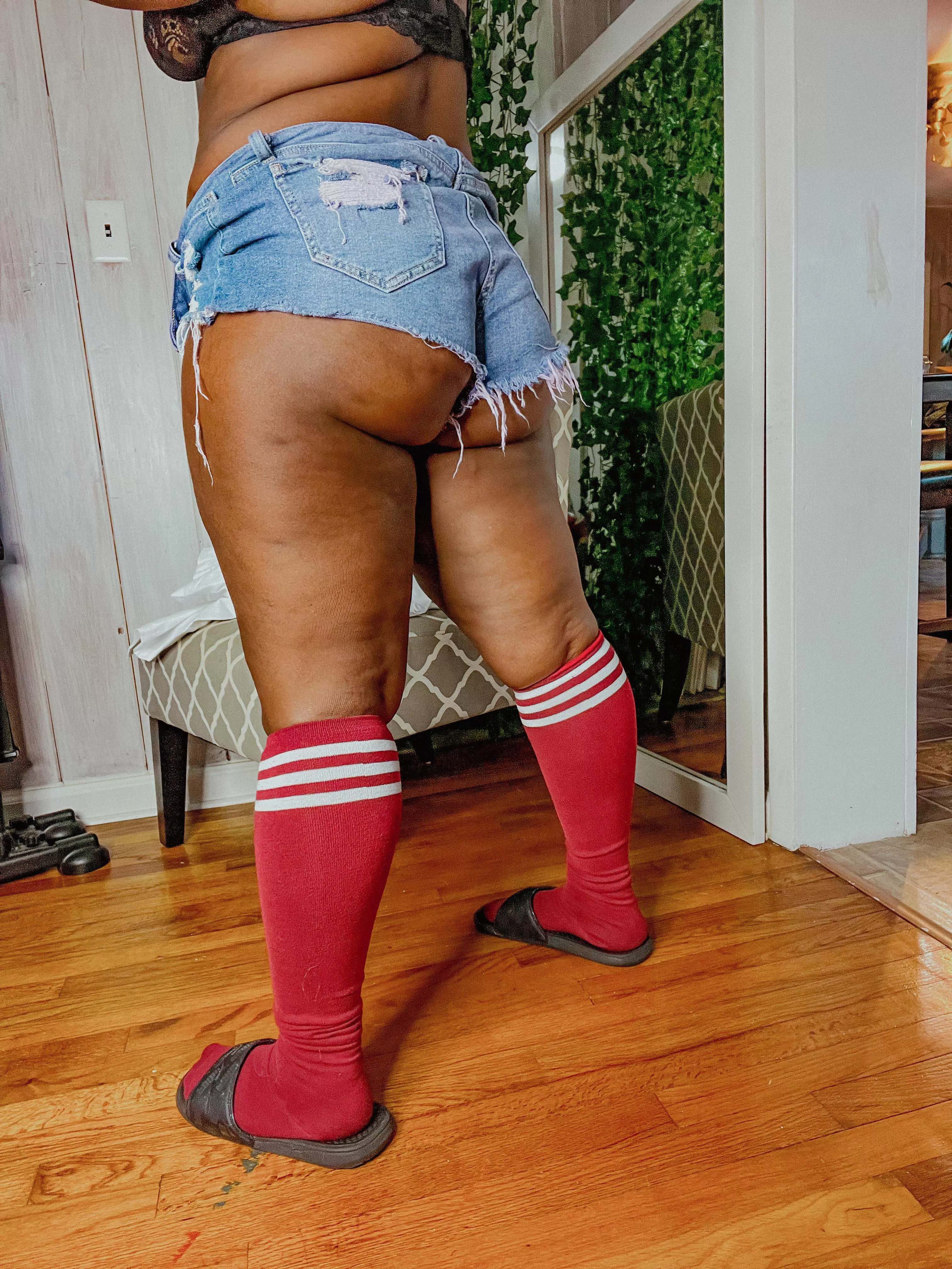 what’s your fav color?? mine is Red