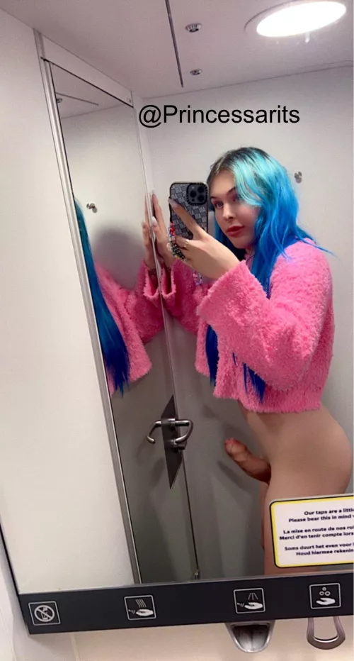 Would you give me a blowjob on the plane