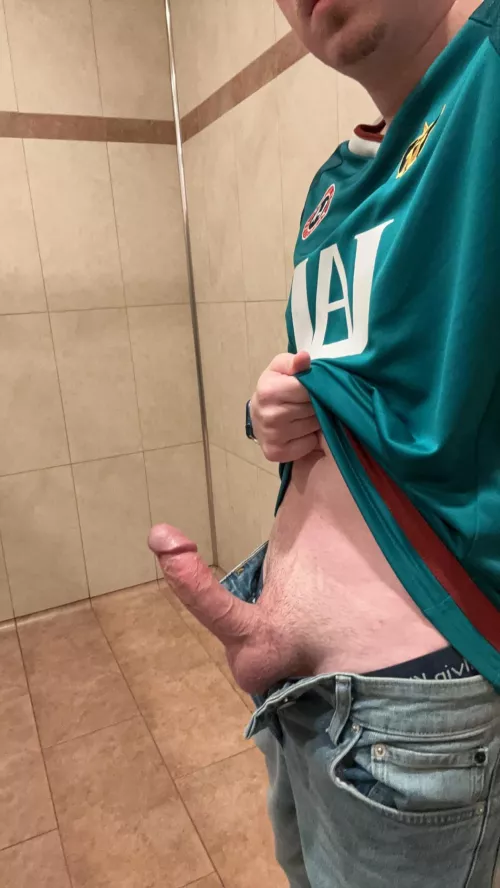 Would you wanna jerk in public with me?