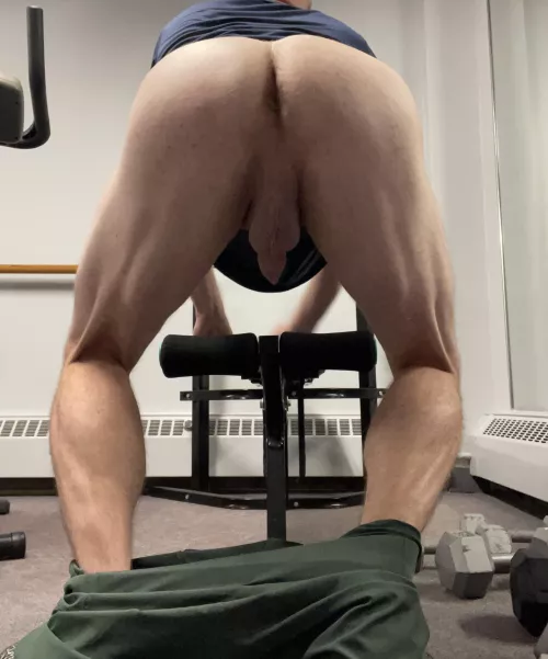 You walk into the gym and see this. What happens next ?