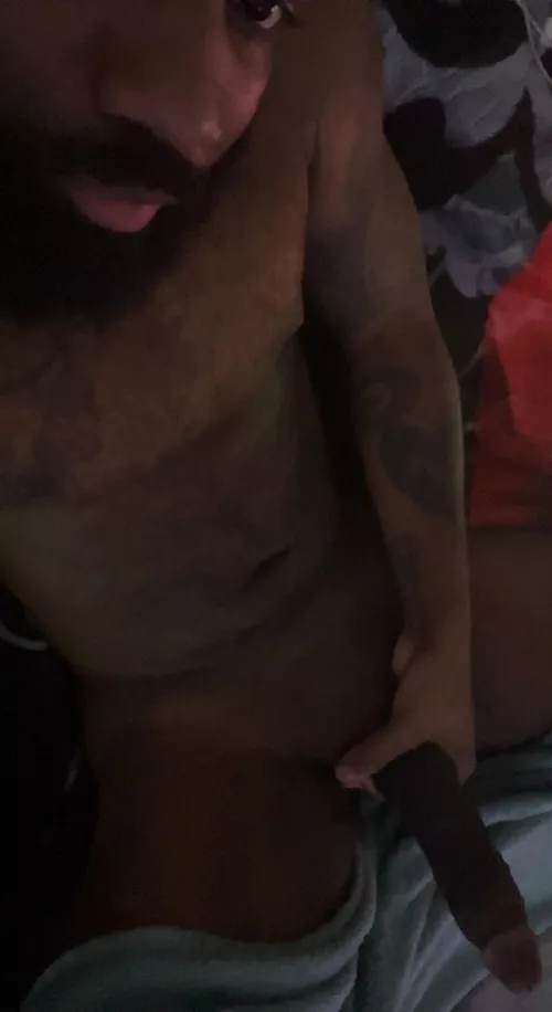 Always hard and always naked😈