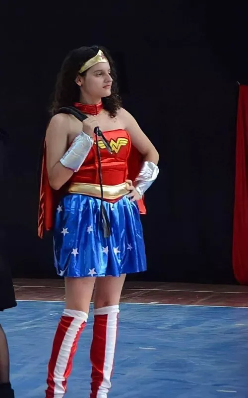 Anyone wanna mock, humiliate and insult this irl pathetic superheroine?