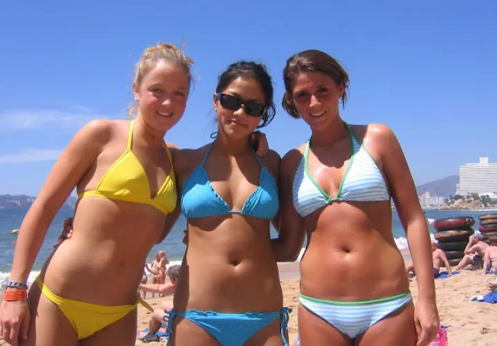 Bright bikini's at the beach