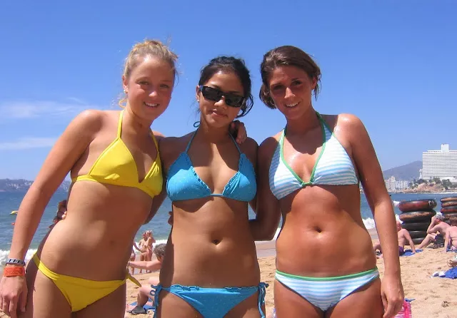 Bright bikini's at the beach