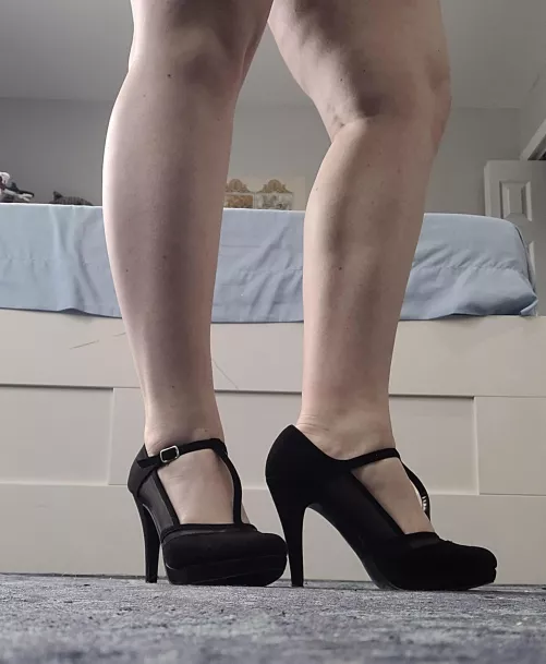 Cute but classy black heels