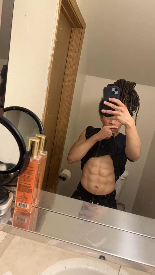 dirty [m]irror selfies hit different after the gym 😝🪞