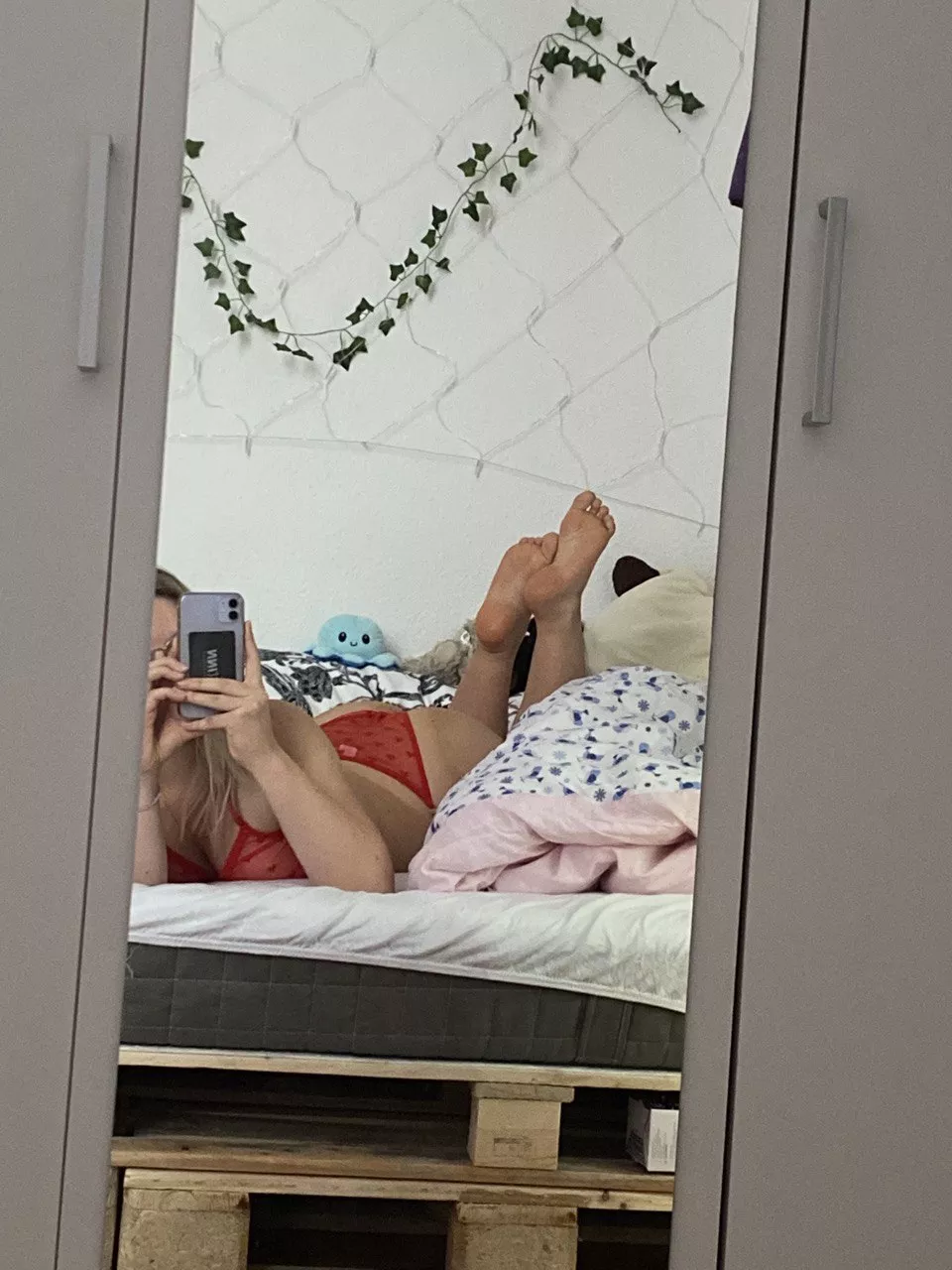 Do you like teen feet?