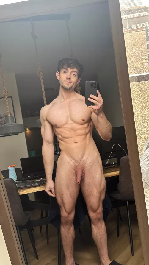 Dutch athlete showing off the softie