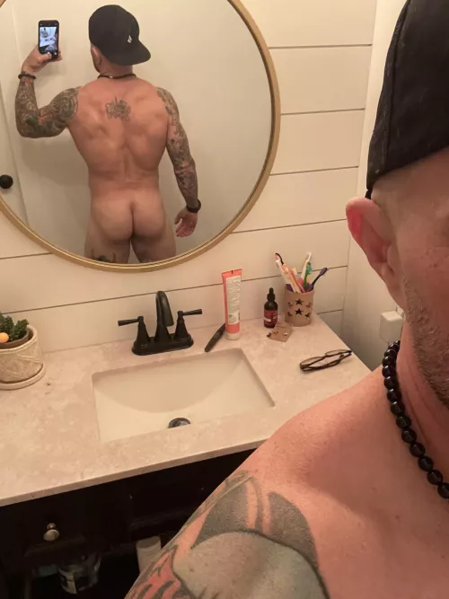 Gotta get the 🍑 to catch up to the thighs!