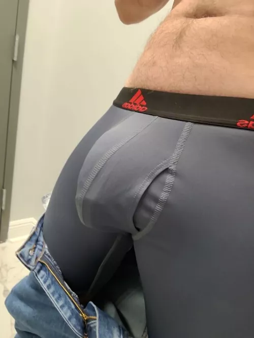 hello fellow bulge lovers