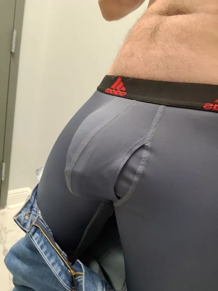 hello fellow bulge lovers