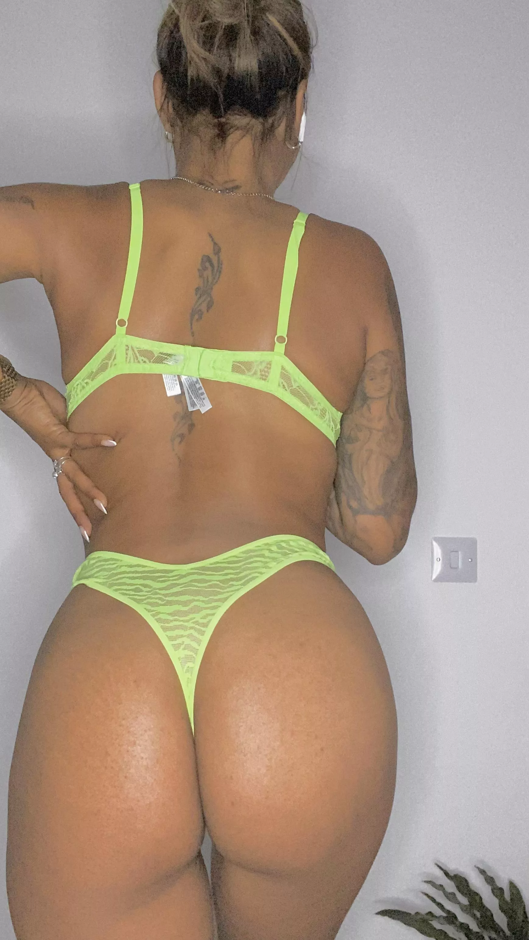 How does my thong look babe?