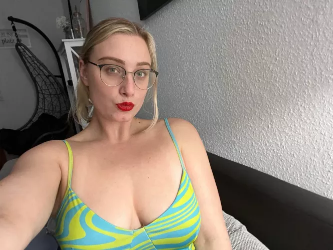 I need my milkies played with 🥛