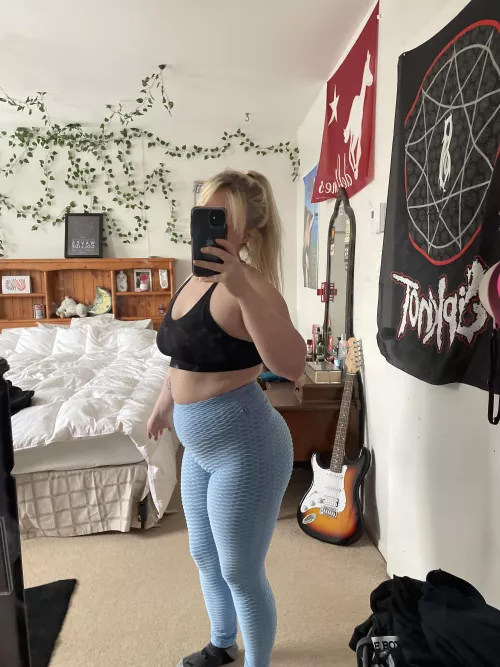 I never wear these since they make me so self conscious about how chubby I look. But I tried to just expose myself to being uncomfortable and just deal with it and only covered myself up a few times. Maybe I’ll feel totally comfortable one day