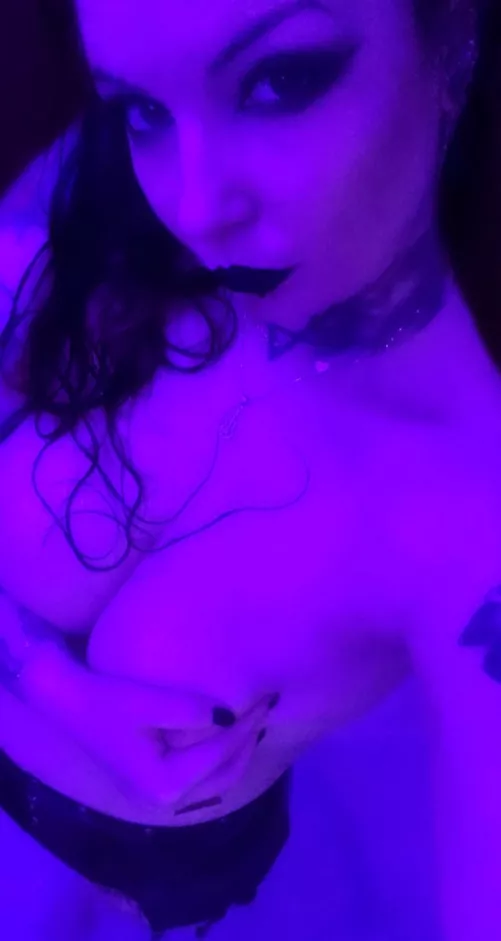 I'll bet you'd get on your knees for me