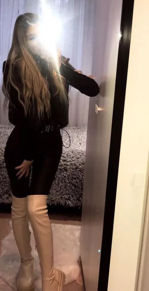 Im cuckboi. Please humiliate me. Fuck my Girlfriend and I will prepare you and lick it all