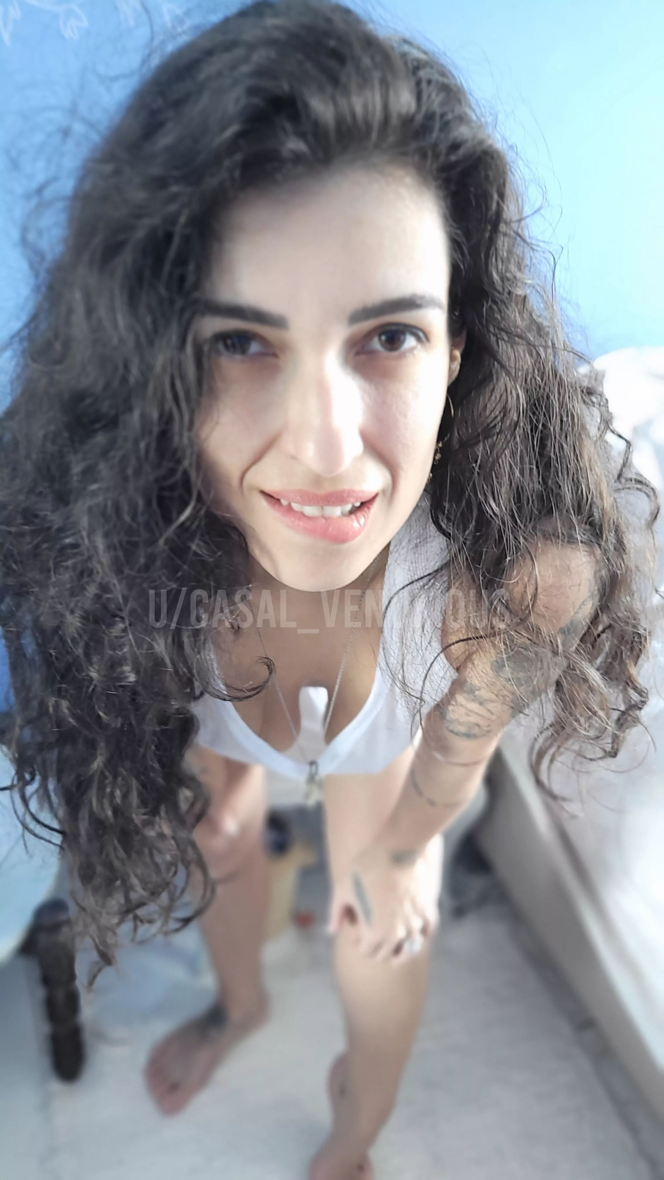 [IMAGE] Eyes up here!