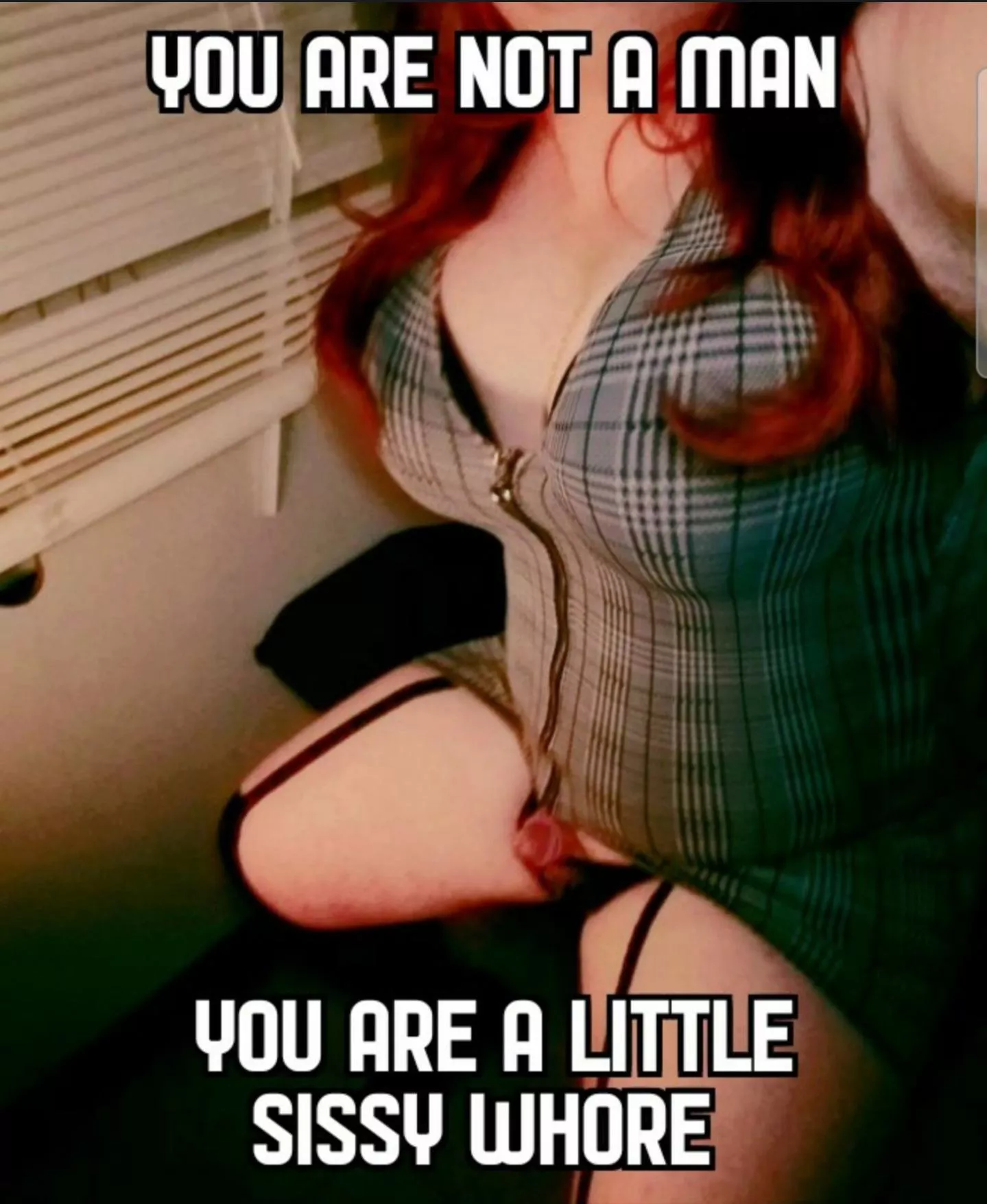 Just a Sissy Slut, working her glory hole 🍆💦💋