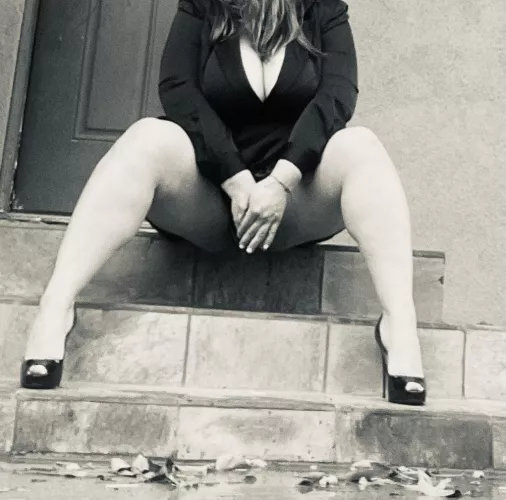 Just me 🖤🖤🖤