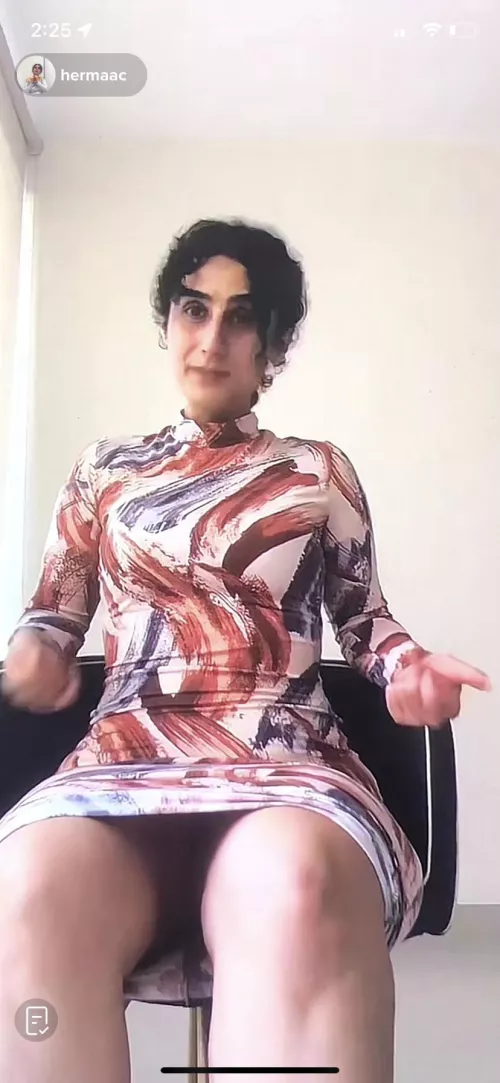 Keep seeing these fake tiktok lives, what’s her real name?