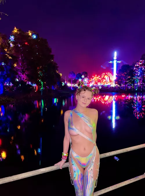 Kinda love getting stared at😝