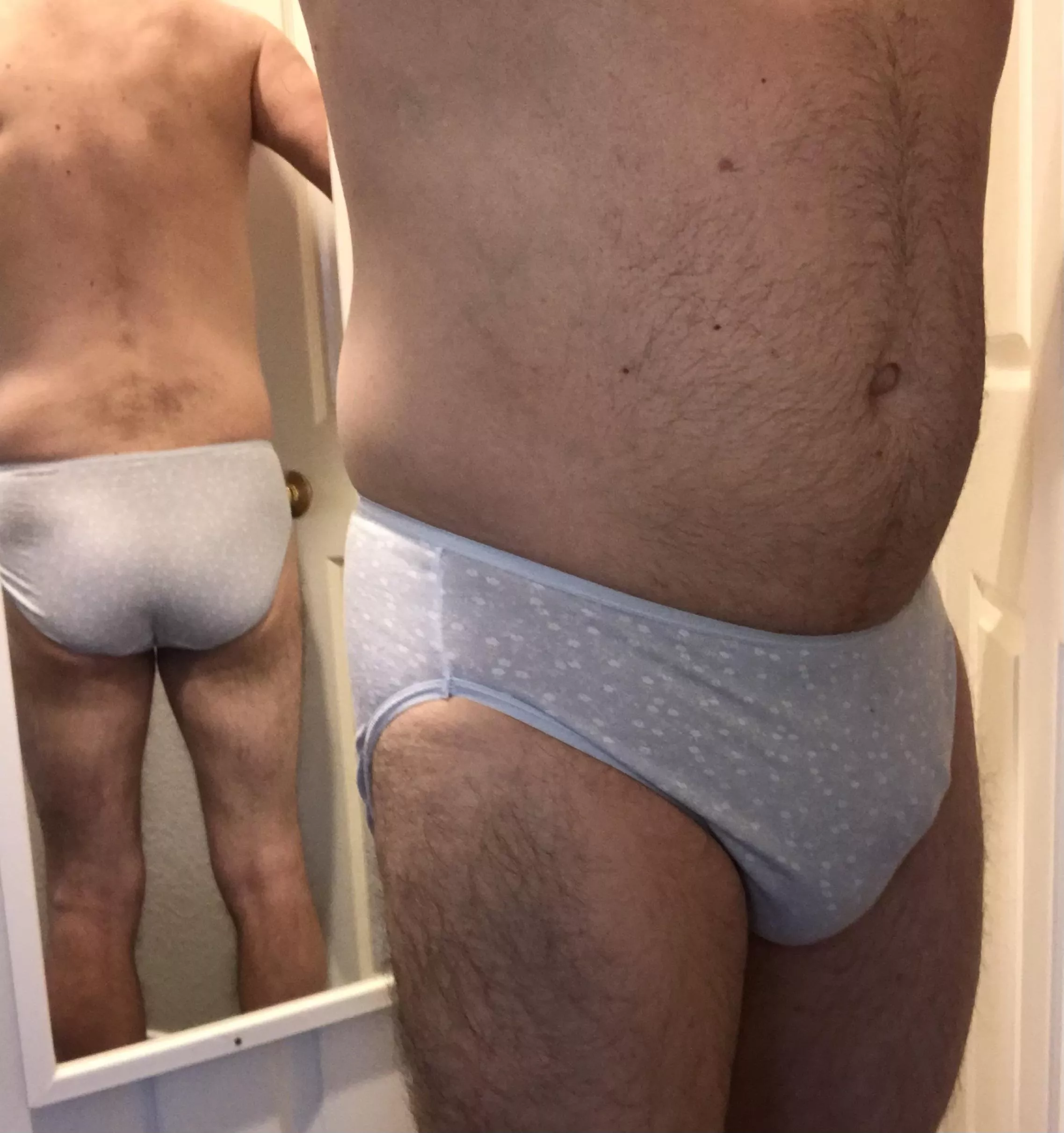 Light blue with pretty flowers today. Do you like?