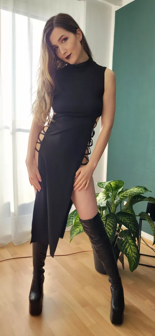 love my new boots~💜