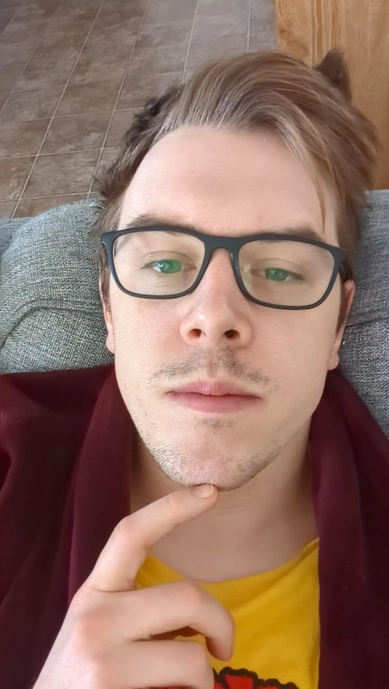 *low effort picture where I have no idea what my hand is doing*