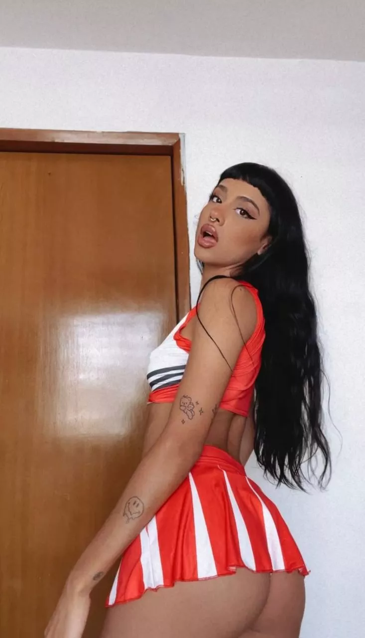 My body is ready for breeding and your sweet cream.