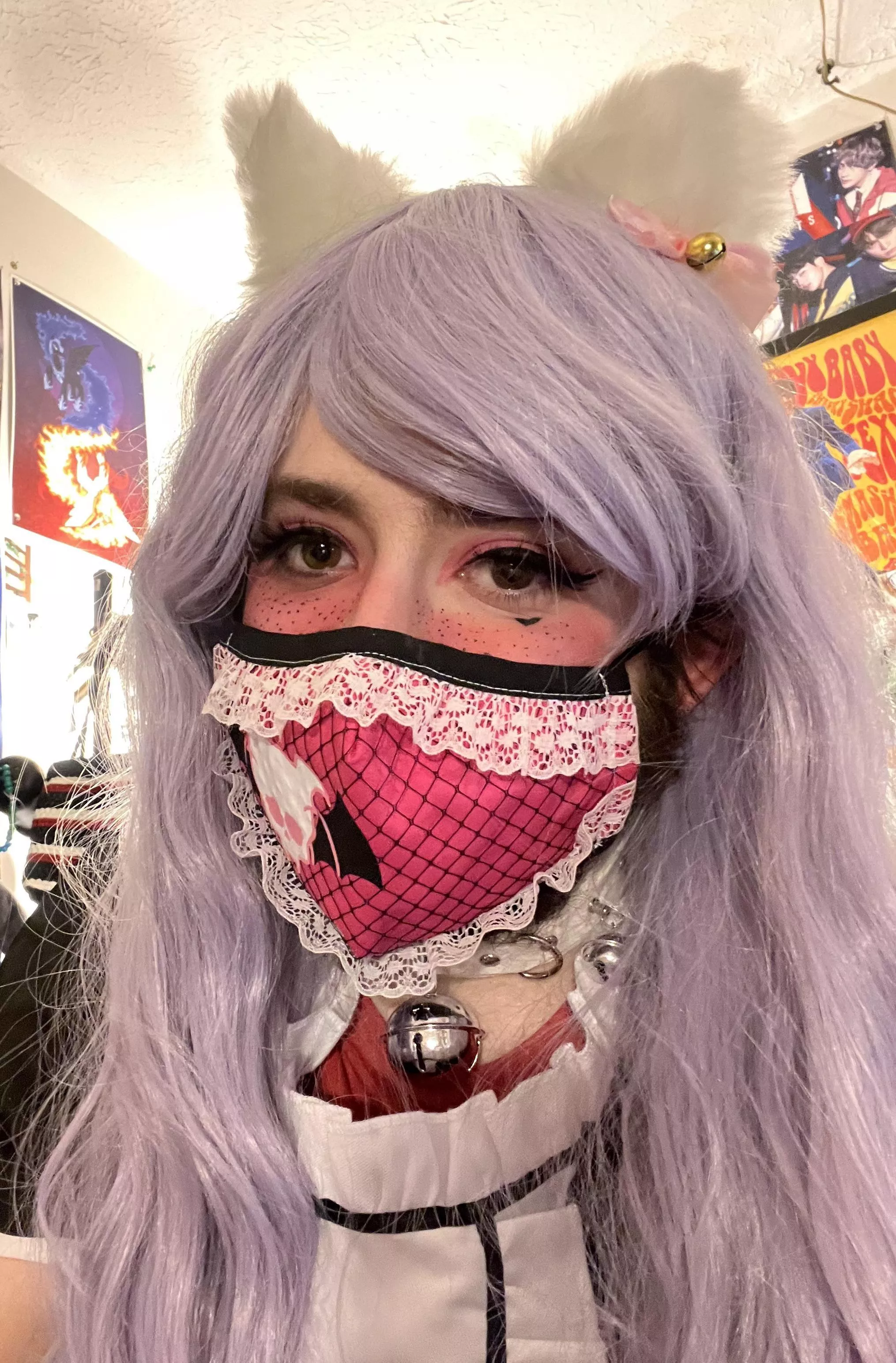 My partner gave me a fem look! What do you think? Do I pass?