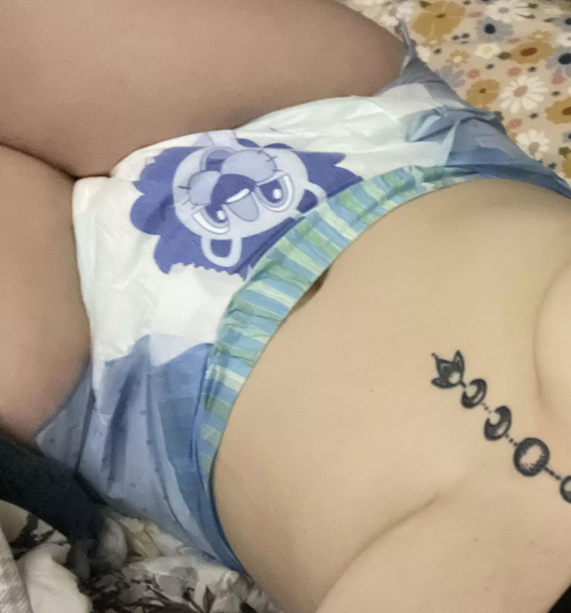 Nap time nappy! Listen to hypno befores work tonight 💕🥰