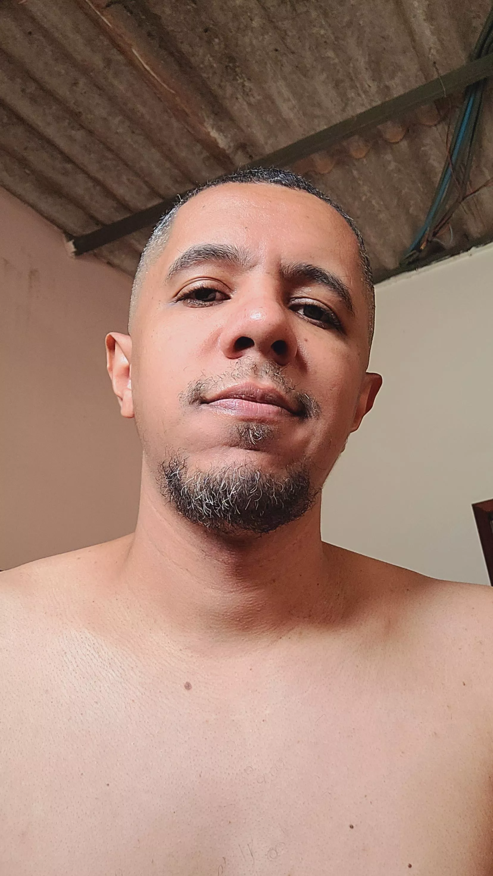 Not good on taking selfies so will let you decide.