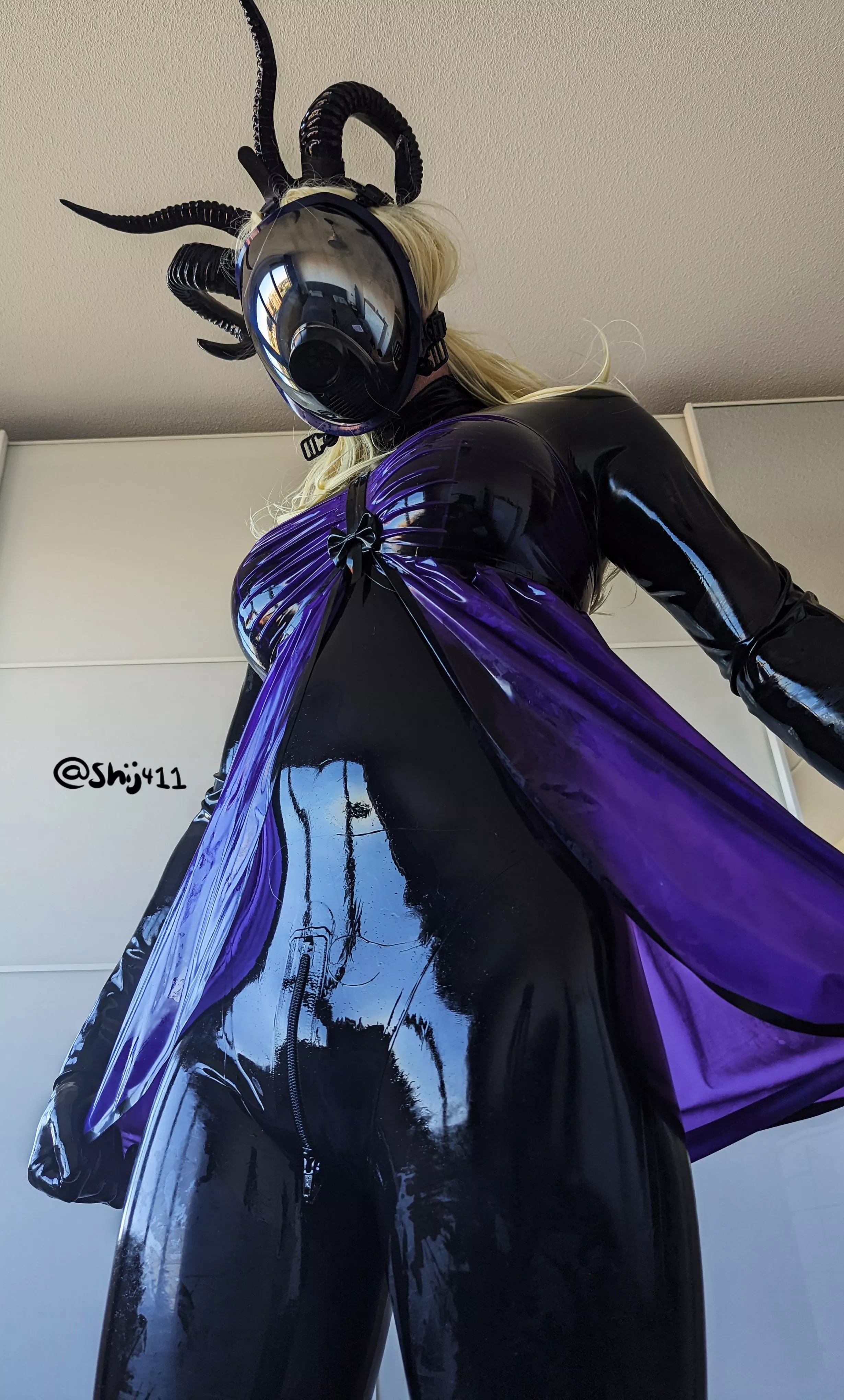 [OC] insert statement of shinyness 💜