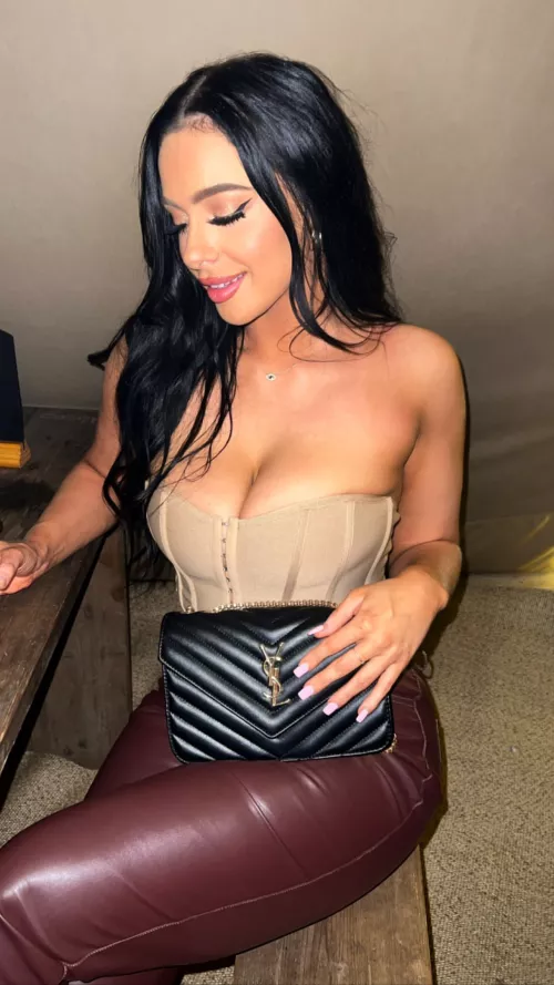 Pretty dress, but so tight I need to let my titties breathe 😮‍💨