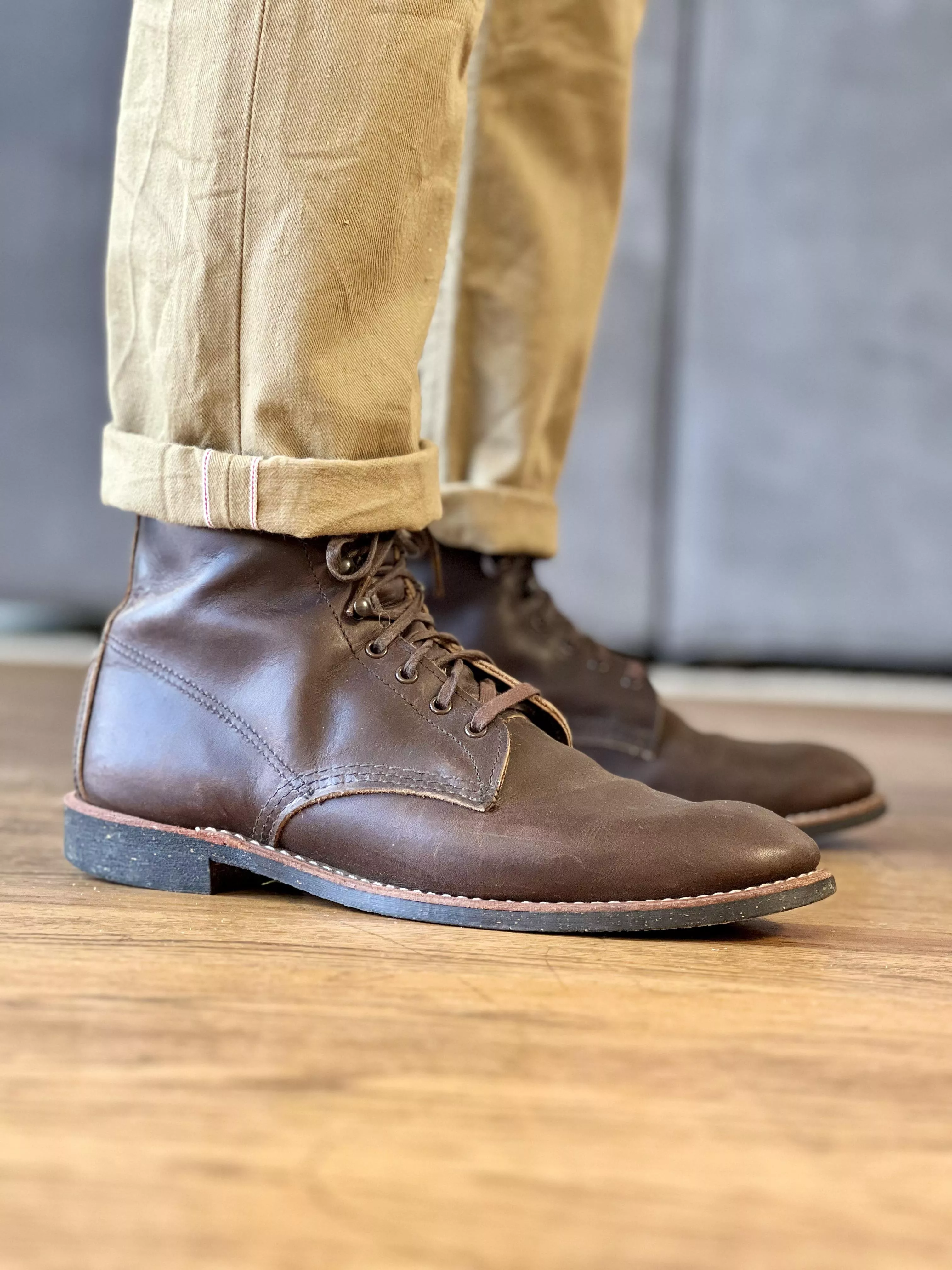 Red Wing 8061 Merchant Boots in Ebony Harness Leather