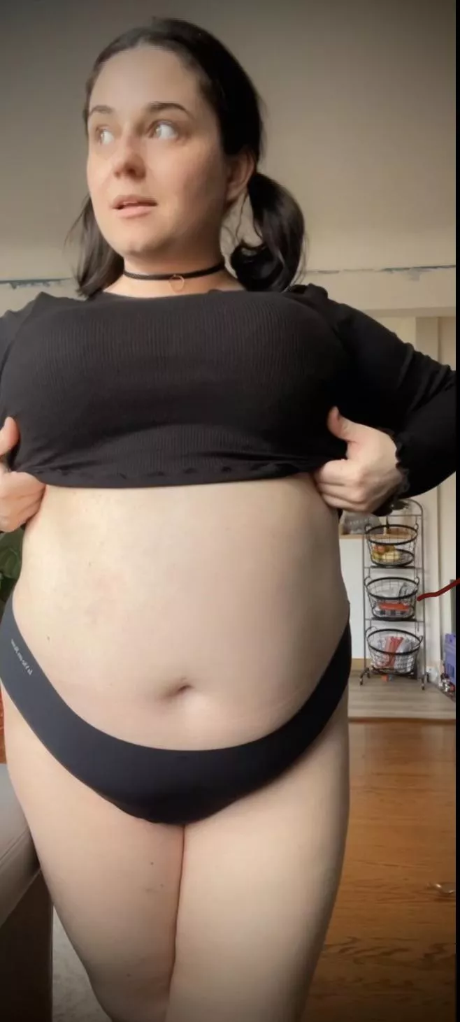 Thinking about flashing my hot neighbour…again