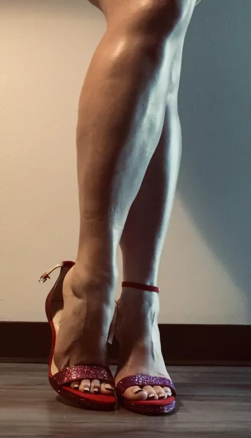 Three words: sequins, straps, open-toe.